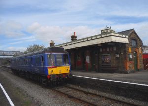 A class 121 stands at Quainton Road on the Chiltern Main Line