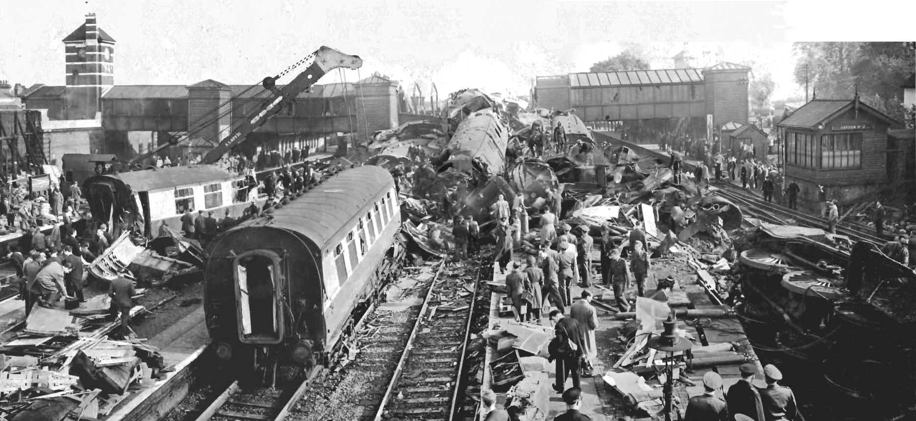A view of the derailment looking towards london