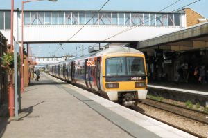 365526 sits in a platform photo taken prior to the Potter's Bar Derailment in 1999