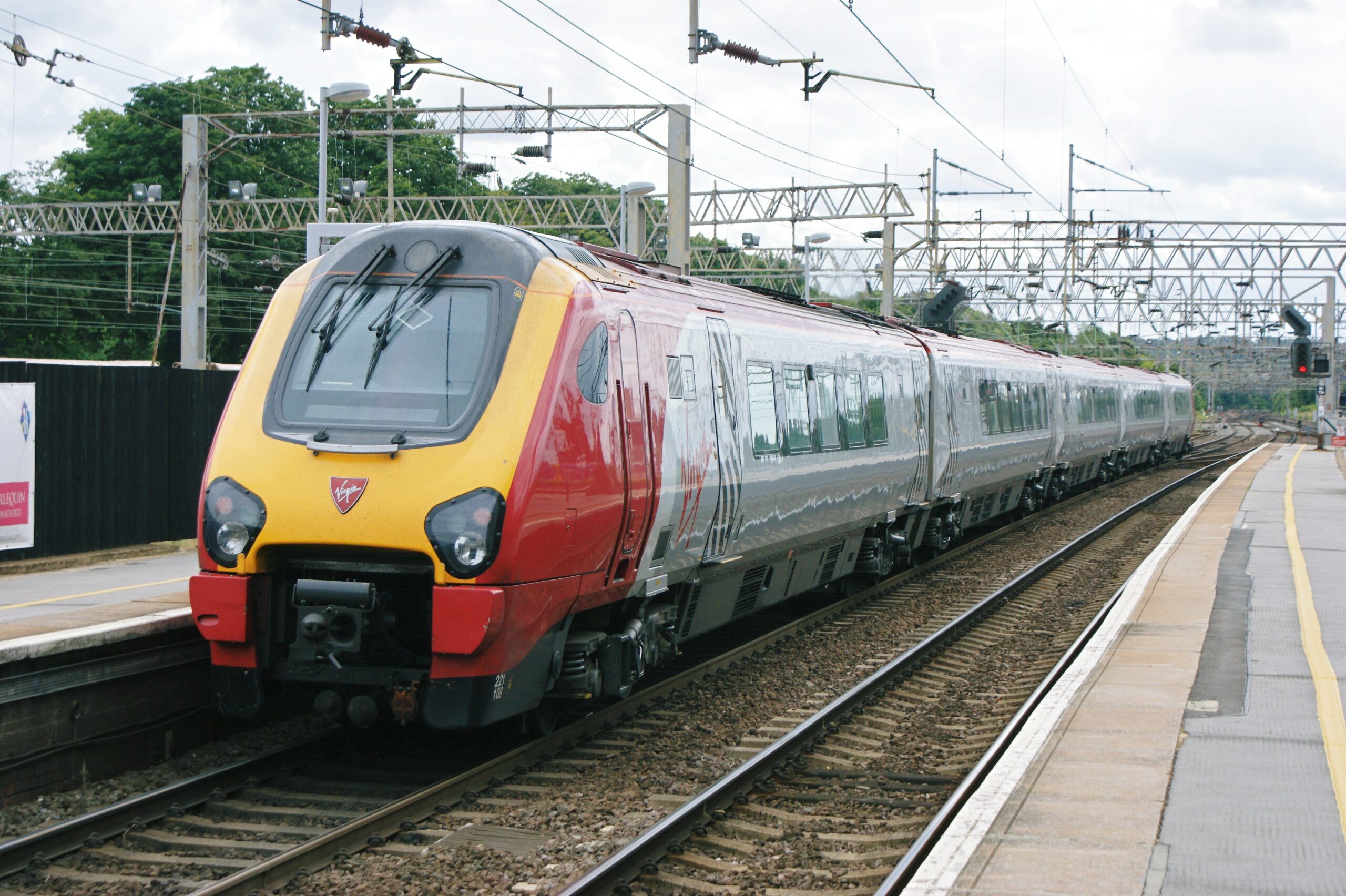 Class 221 Voyager at Watford Junction